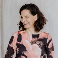 Portrait of Iris Mayr, Photo credit: Antje Wolm